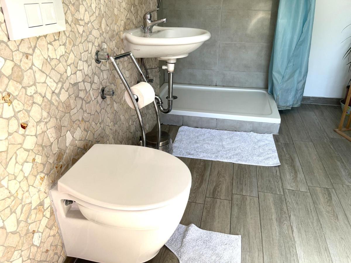 אסן Fafa Home With Pool מראה חיצוני תמונה